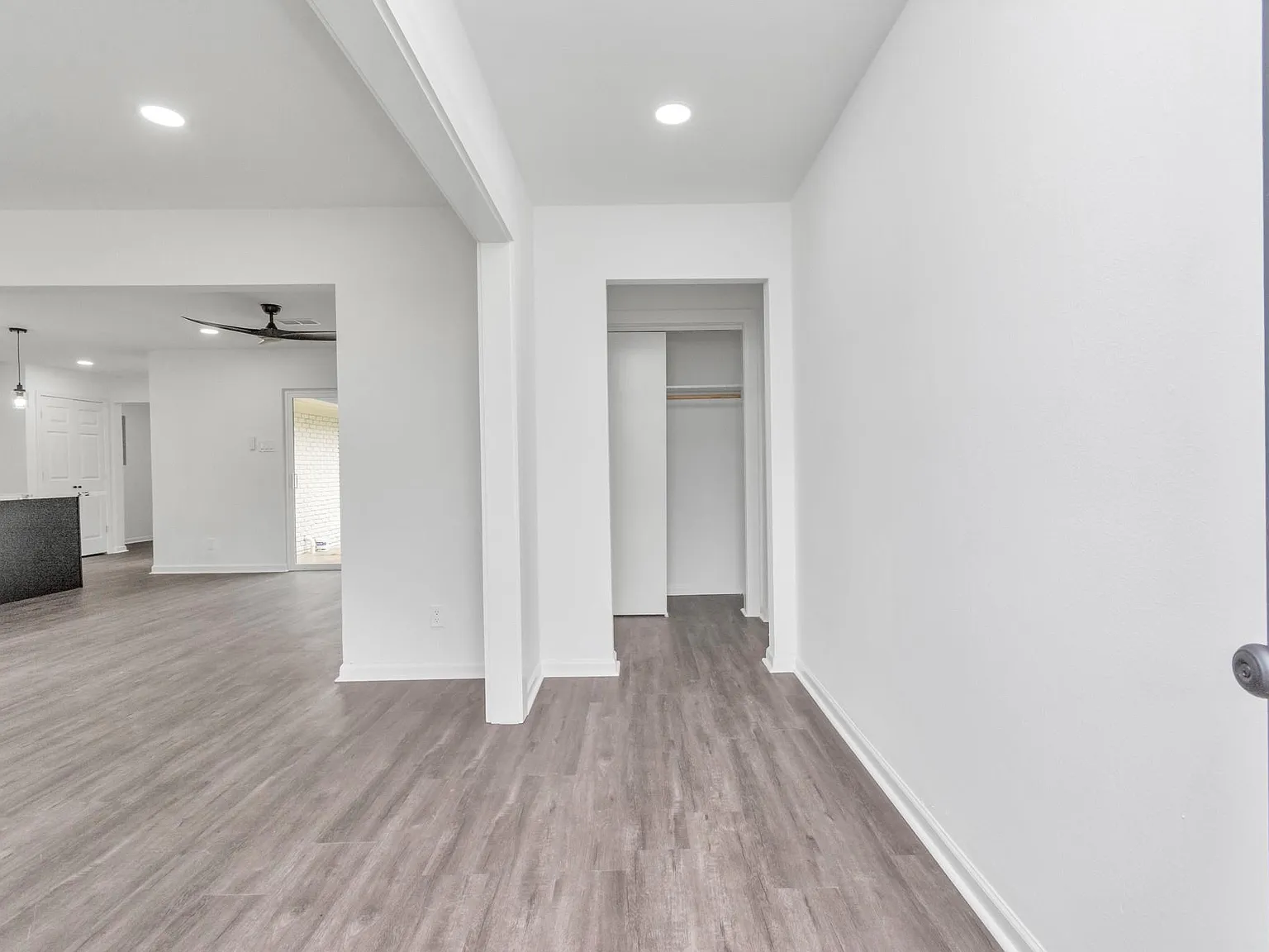 3 bed, 1.5 bath, 1371 sqft, $2,150 — Photo 3