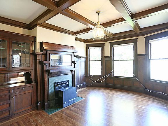 3rd image of 430 Steiner St APT 4