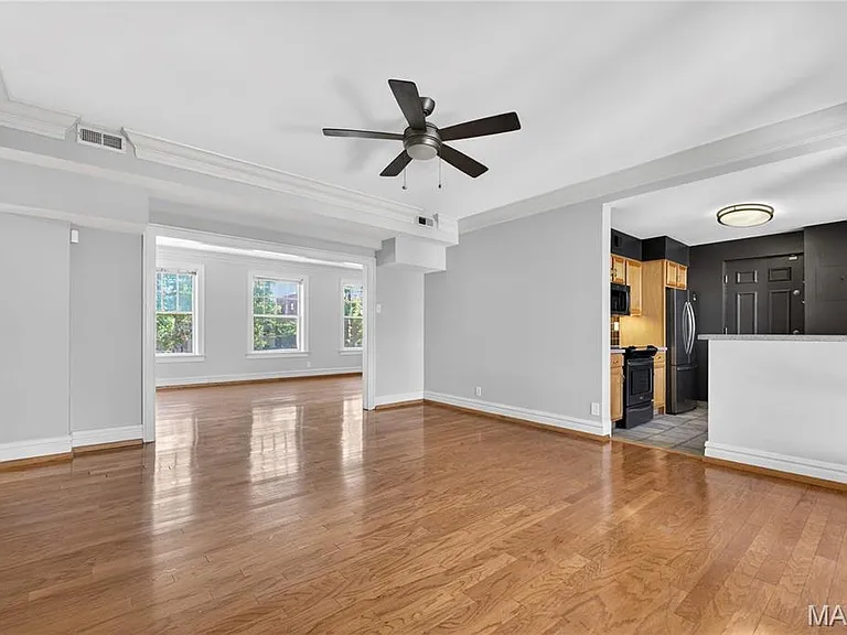 5510 Waterman Blvd #202 — Photo 18