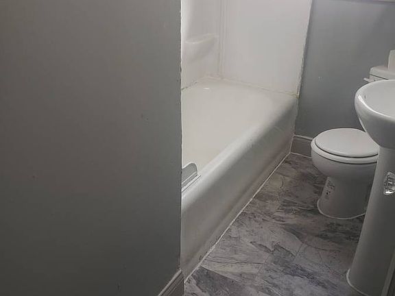 2nd image of 5431 Cabanne Ave