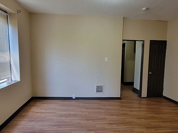 4th image of 4165-4167 Lafayette Ave
