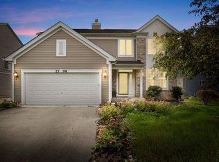 2798 Rosehall Ln, Aurora, IL 60503