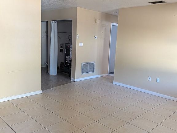 2nd image of 814 Saint Clair Abrams Ave