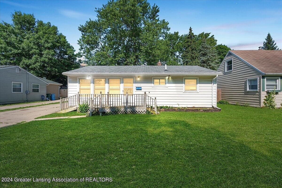 3418 Palmer St, Lansing, MI 48910 Zillow
