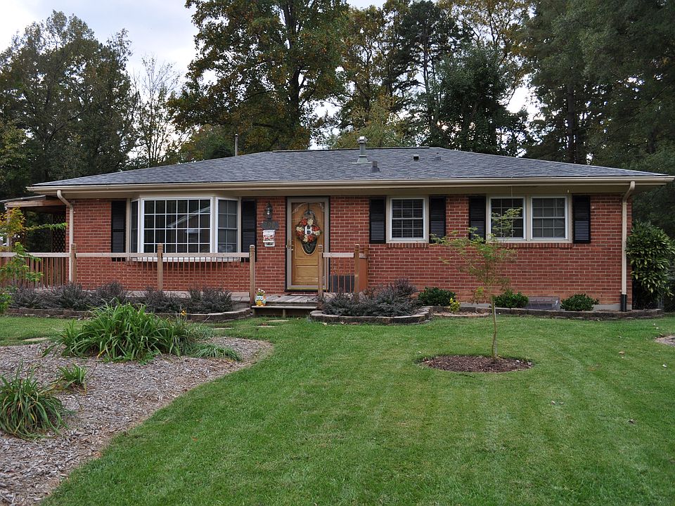 1st image of 700 Westview Dr