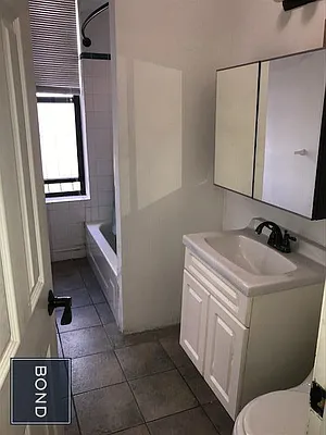 Rented by Bond New York | media 37