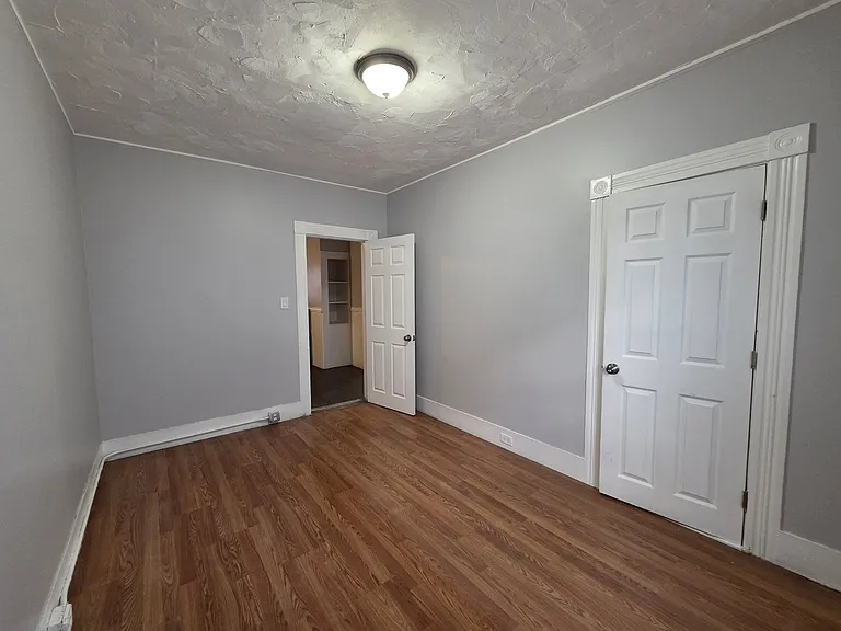 186 Bell St #2 — Photo 6