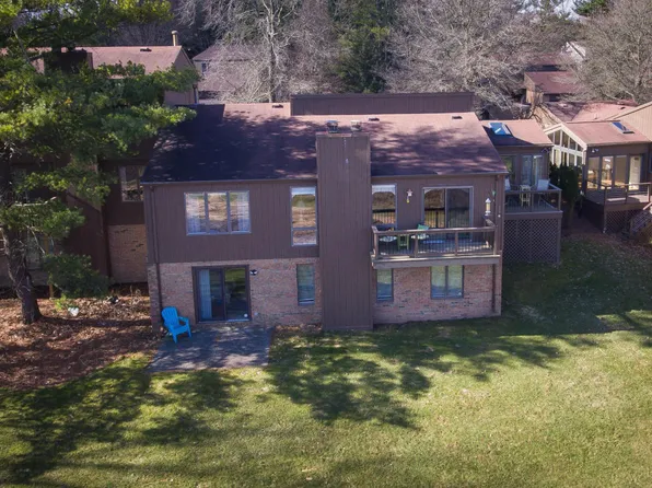 111 Merriweather Ln, Kalamazoo, MI 49006