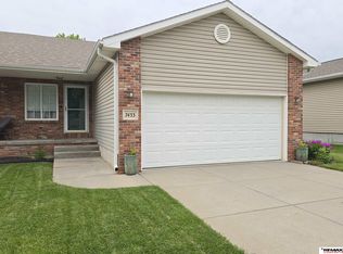 7433 S 16th St, Lincoln, NE 68512