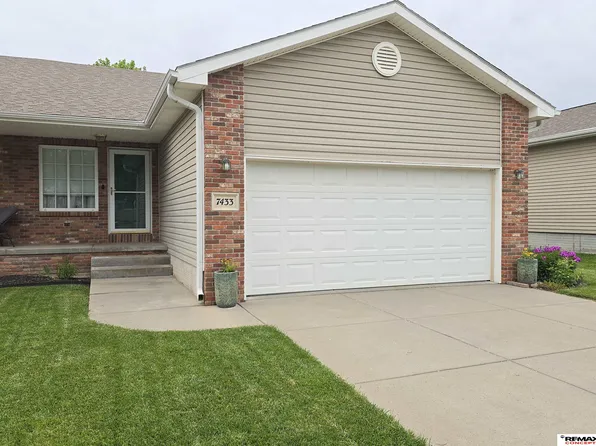 7433 S 16th St, Lincoln, NE 68512
