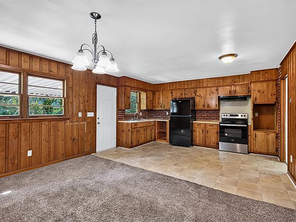 3rd image of 431 26th Ave NW