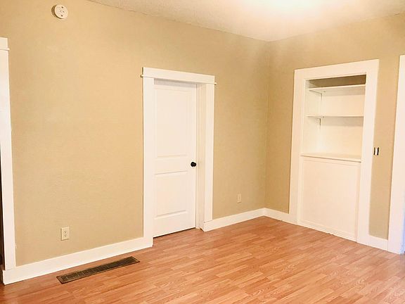 4th image of 1514 Emerson Ave N #1