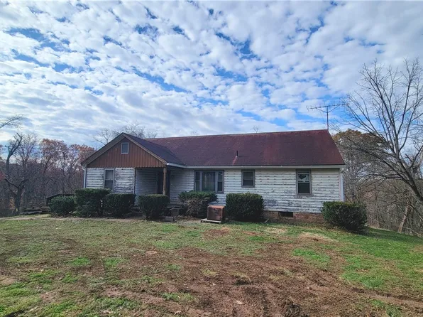 641 Warren Chapel Rd, Fleming, OH 45729