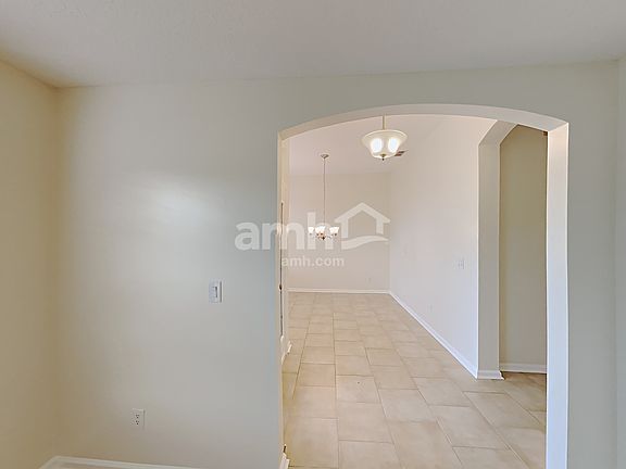 4th image of 1684 Northglen Cir