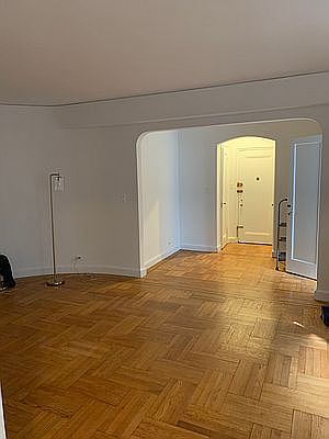 4th image of 25 Minetta Ln APT 1-A