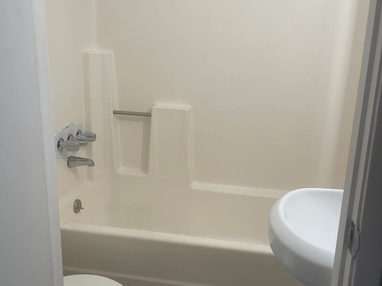 1 bed, 500 sqft, $1,800 — Photo 1