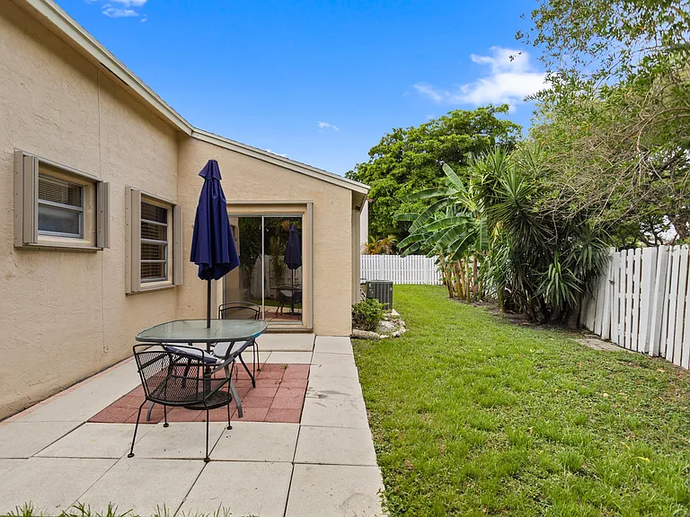 13945 Langley Pl — Photo 27