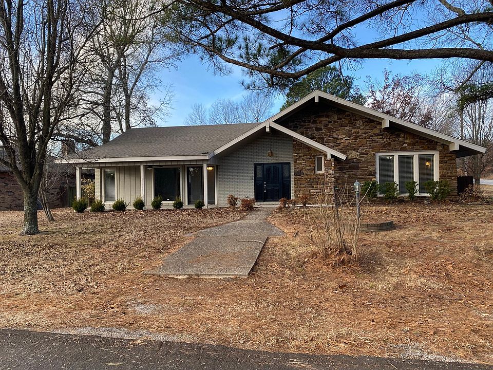 1st image of 2 Oldham Ln