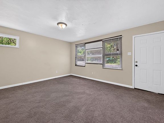 5th image of 6 Amelia Dr
