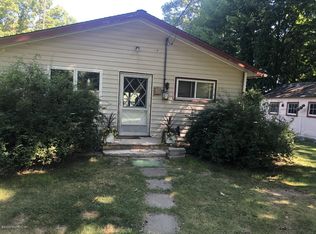 1276 Goodrich Lake Dr, Colon, MI 49040