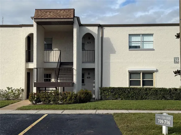 7701 Starkey Rd APT 711, Seminole, FL 33777