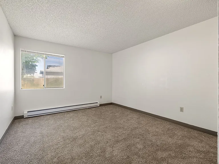 Grandview Apartments — Photo 8