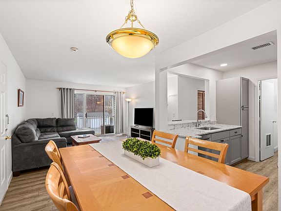 4th image of 5 Bernards Road #25