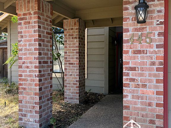 2nd image of 445 N Lexington Dr