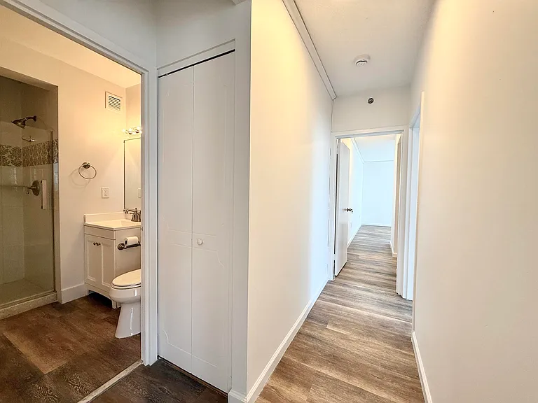 45 River Dr S #1906 — Photo 4