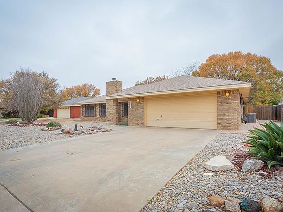 2nd image of 5 Everglade Ct