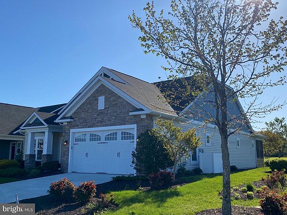 2nd image of 34 Royal View Dr