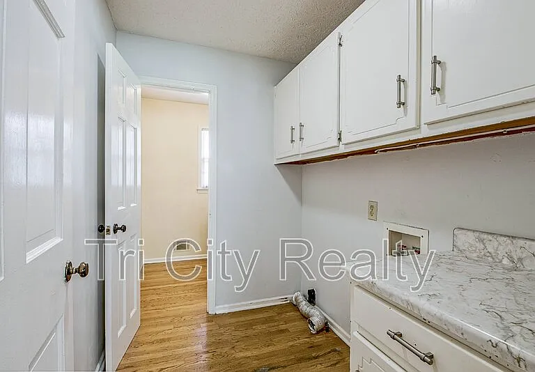 630 Hawthorne Pl — Photo 25