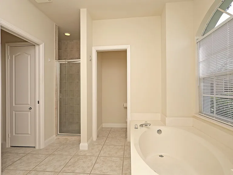 32 Heritage Way — Photo 15
