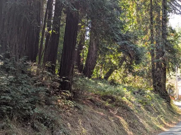 8055 Glen Haven Rd, Soquel, CA 95073