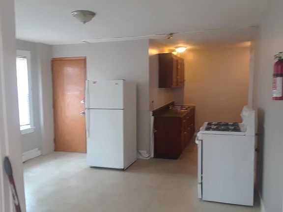 5th image of 288 Manton Ave APT 1