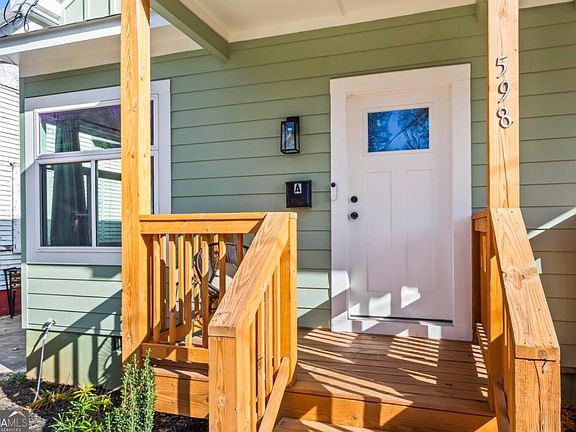 3rd image of 598 Formwalt St SW