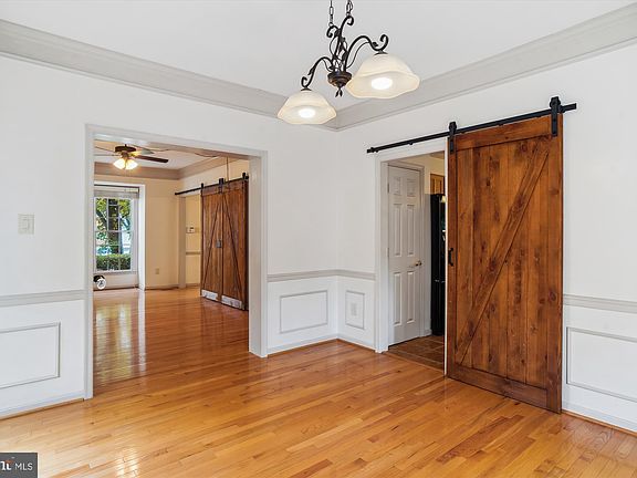 4th image of 21302 Appenine Ct