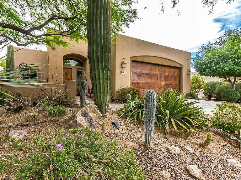 4402 W Cloud Ranch Pl — Photo 1