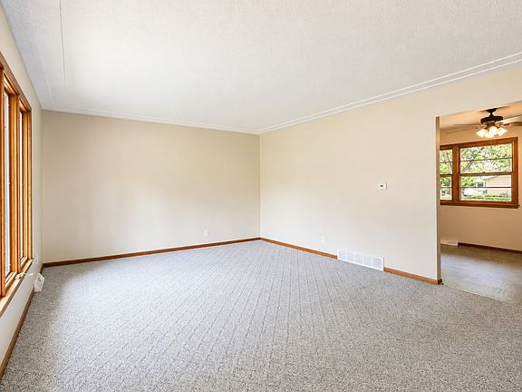 2nd image of 3231 Summit Vista Dr