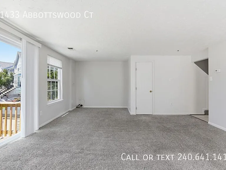 11433 Abbottswood Ct — Photo 3