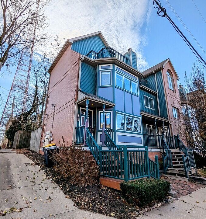 1st image of 209 E 30th St #209