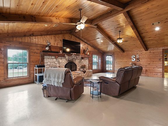 5th image of 124 Old Mission Road