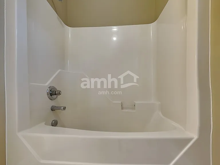 7904 Willow Croft Dr — Photo 14