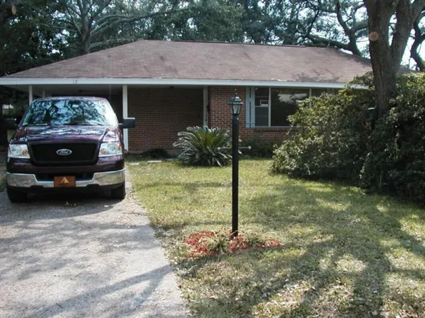 12 Magnolia Dr, Mary Esther, FL 32569