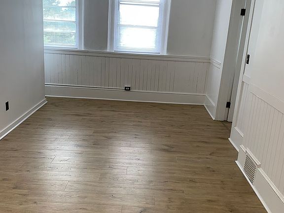 5th image of 426 2nd Ave SE #22