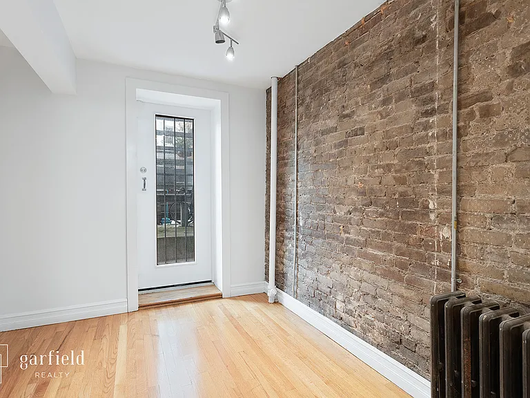 365 Dean St #1 — Photo 9