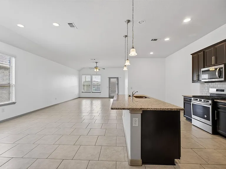 5202 Rue Dela Croix Dr — Photo 5