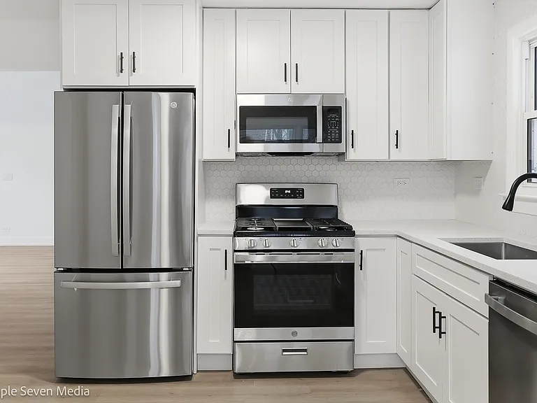 6135 Birmingham St — Photo 11