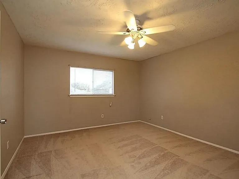 24123 Bassett Hall Ln — Photo 17