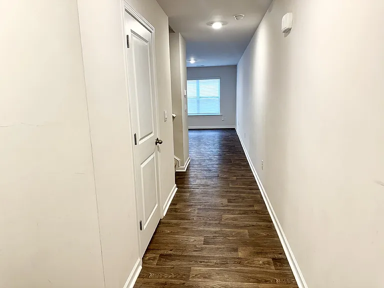 203 Oakmont Valley Trl — Photo 6
